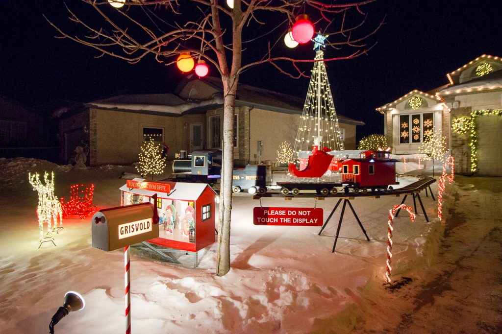 Cool Christmas Display & Our Holiday Hours 2016 1